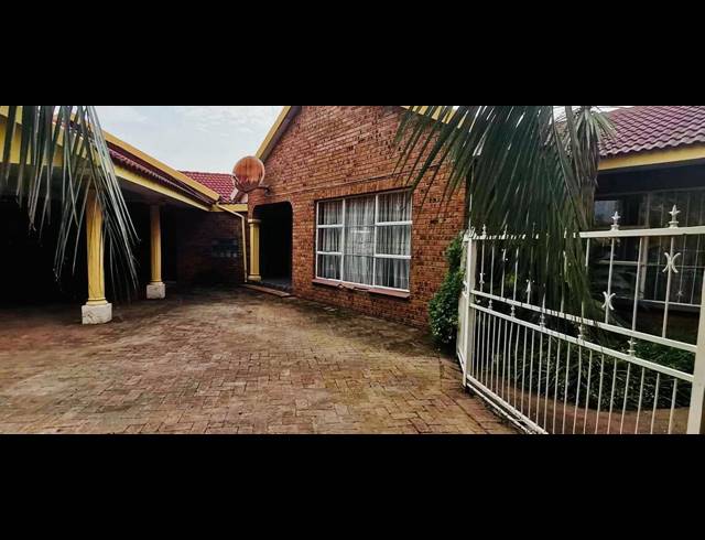 4 BEDROOM HOUSE FOR SALE IN FERRYVALE